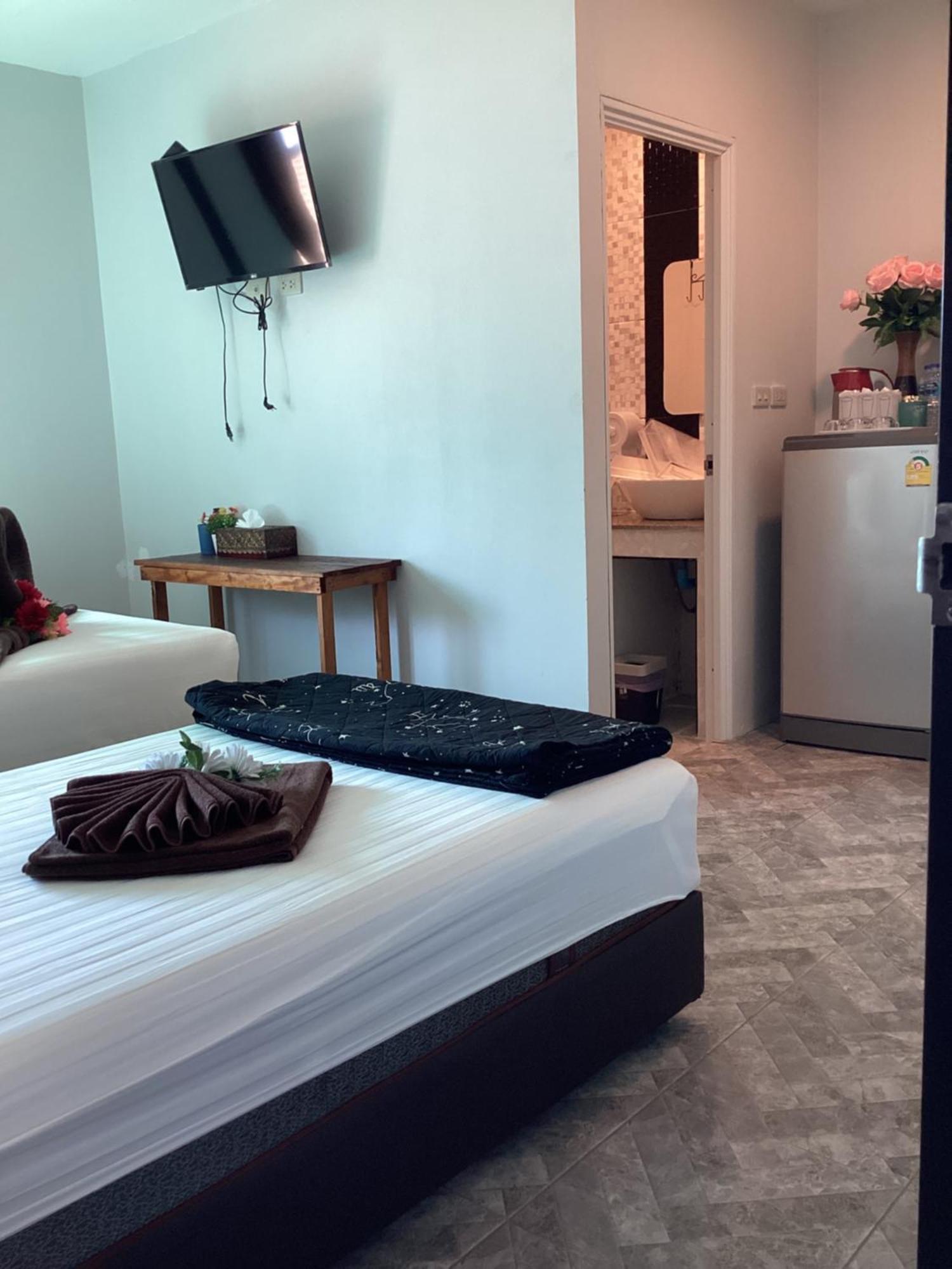 Nest Hostel Lipe エクステリア 写真